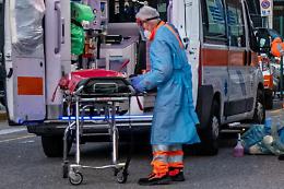Covid: morta insegnante di 32 anni per trombosi, aveva ricevuto il vaccino VaxZevria