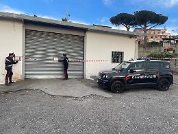A Ercolano in un capannone il “cimitero" delle auto rubate