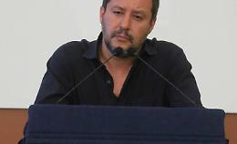 Il sospetto di Salvini: «La cura col plasma funziona ed è gratis. Ma nessuno se ne interessa, perché?»