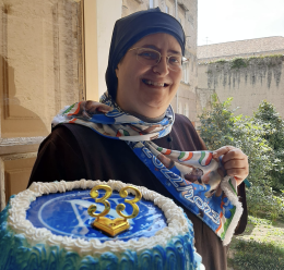 Torta azzurra a suor Rosa, 33 anni in monastero e scudetto