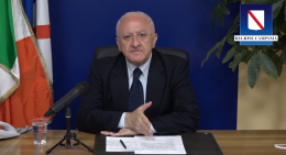 Fase 3, De Luca: «Locali aperti fino alle 2 di notte, niente alcol da asporto dopo le 22»