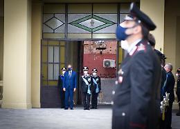 Carabinieri, a Napoli deposta corona alloro al sacrario dei caduti