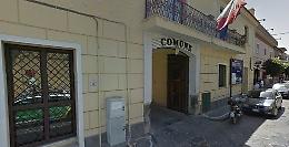 Furbetti del cartellino, sospesi 5 dipendenti comunali a Frignano: 29 indagati
