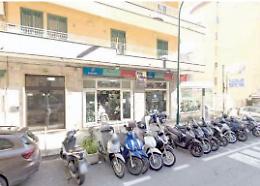 Spari contro la concessionaria “Roby Moto”, l’ombra del racket