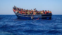 In 48 sbarcano a Lampedusa, durante il viaggio morto un bimbo di cinque mesi