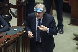 Sgarbi sospeso per 15 giorni per insulti a Carfagna e Bartolozzi