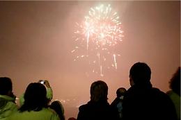 Fuochi d'artificio fuori Rebibbia per il compleanno della parente detenuta