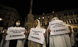 Negozianti come fantasmi, la protesta degli invisibili