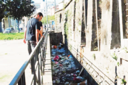Degrado e sporcizia, ecco le Torri Aragonesi