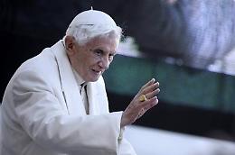 Giubileo, anche Papa Ratzinger all'apertura della Porta Santa