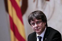 Catalogna Puigdemont ricercato solo in Spagna