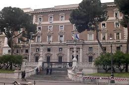 Pacco bomba al ministero dell’Interno