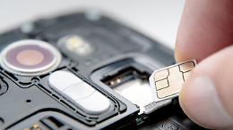 Sorpreso con oltre 200 sim di dubbia provenienza, denunciato