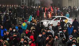 Kazakistan, proteste nella notte: decine manifestanti uccisi