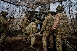 Ucraina, battaglia per Bakhmut. Wagner a Mosca: «Munizioni o perdiamo»