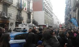 Via Toledo, più controlli per Pasqua: scippatore in manette