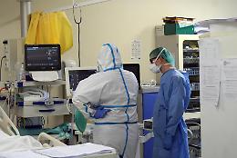 Coronavirus, infermiere di 23 anni muore dopo 12 ore di lavoro