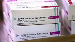 Vaccino AstraZeneca, un nesso con le trombosi c’è: i nuovi dubbi dell’Ema