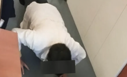 Specializzandi costretti a fare flessioni se in ritardo