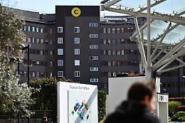 Berlusconi, prima notte in ospedale: atteso bollettino in mattinata