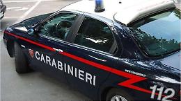 Maltratta la madre per estorcergli 350 euro: preso a Casoria