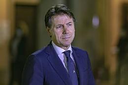 Conte: «Valuteremo se è possibile anticipare aperture»