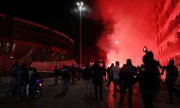 Scavalcamento e fumogeni, arriva il Daspo per 5 tifosi