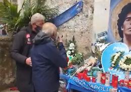 Ferlaino a largo Maradona acclamato come una star