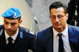«Vergogna, voglio giustizia», l'urlo <br>di Fabrizio Corona <br>al processo