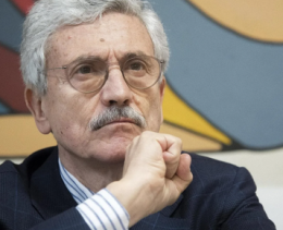 Compravendita navi e aerei militari, D’Alema e Profumo indagati a Napoli