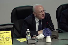 De Luca: «Bando da 91 milioni per imprese che investono»