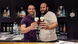 «Birra gratis a chi porta le sue bollette aumentate»