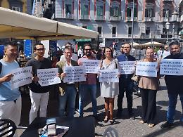 Sparatoria in centro tra i turisti, imprenditori in piazza 