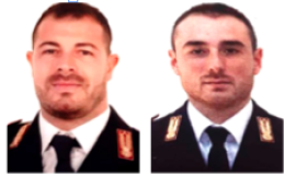 Fiori e lettere per i due “poliziotti eroi”