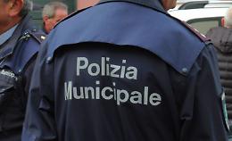 Centro storico, stretta su negozi e B&b: controlli della polizia municipale