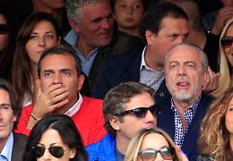 De Magistris: «Al Napoli non c'è buona aria, quasi quasi gioco io»