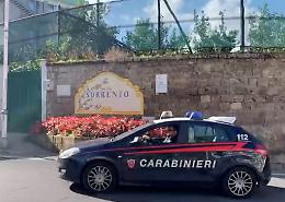 Picchia la compagna in taxi, turista bosniaco arrestato in hotel