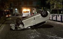 Auto si ribalta, nessun ferito