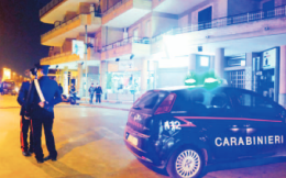 Sparatoria a Pozzuoli, feriti due ragazzi: uno è il figlio del boss