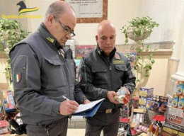 Maxisequestro di fuochi d'artificio: un arresto