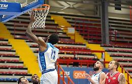 Basket, la Gevi Napoli batte anche Chieti. Sacripanti: «Ora testa al big match con Forlì»