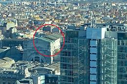 Vento forte a Milano, si stacca parte copertura stazione centrale