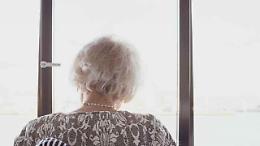 Muore in casa ma nessuno se ne accorge: Marinella trovata sulla sedia della cucina due anni dopo