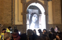 Veglia per Rosa, uccisa a 23 anni dal vicino di casa