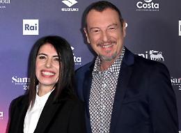 Sanremo 2024, partenza record. Amadeus: «Faccio applauso alla musica»