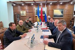 Guerra Ucraina-Russia, negoziati: «Corridoi umanitari da domani»