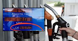 Benzina venduta a quasi 5 euro a litro: prezzo choc a un distributore