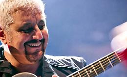 Pino è, in 45mila a Napoli per il concerto-tributo