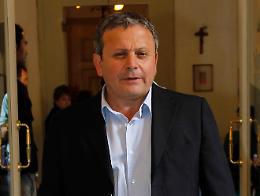 Napoli, D'Angelo: «Non mi ritiro per Manfredi»