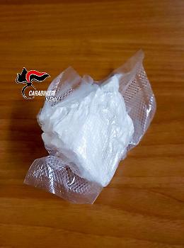 Preso con addosso un etto di cocaina